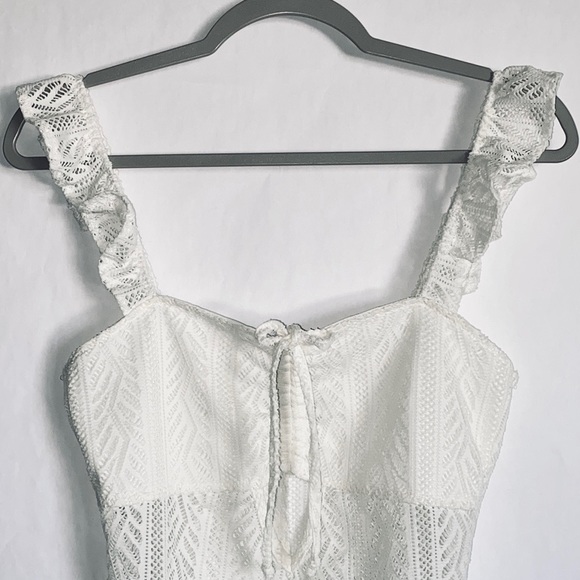Urban Outfitters Cameron Crochet Cream White Cutout Bodysuit - Picture 4 of 7